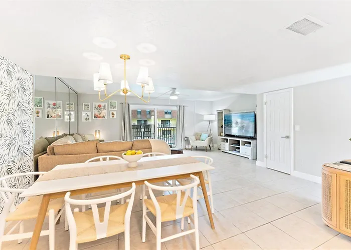 Cocoa Beach Club 206